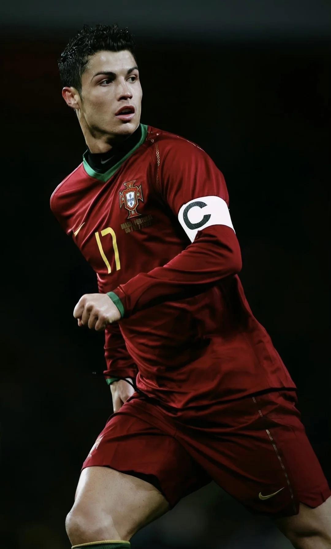 C罗迎来三赛季高光表现，瑞士队球迷沸腾！的简单介绍